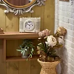 Scandinavian Rustic * Tríkala