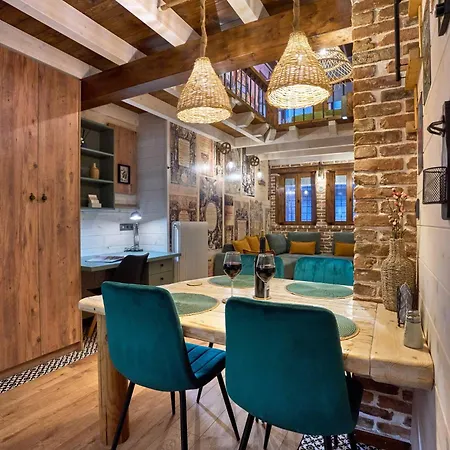 Scandinavian Rustic アパート Tríkala