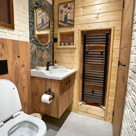 Scandinavian Rustic *