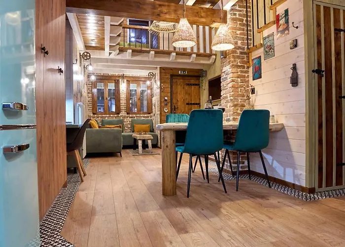 Scandinavian Rustic * 特里卡拉