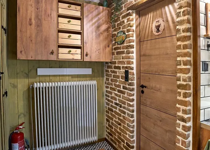 Scandinavian Rustic *