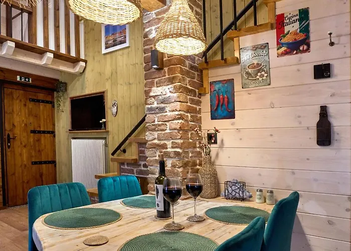 Scandinavian Rustic 特里卡拉