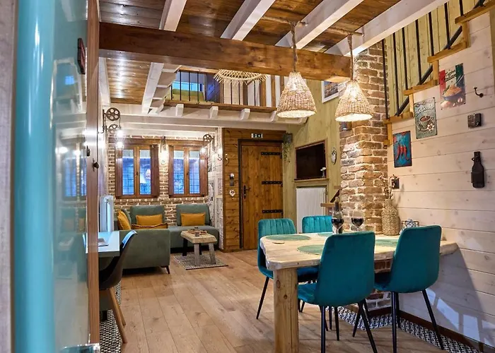 Scandinavian Rustic 公寓